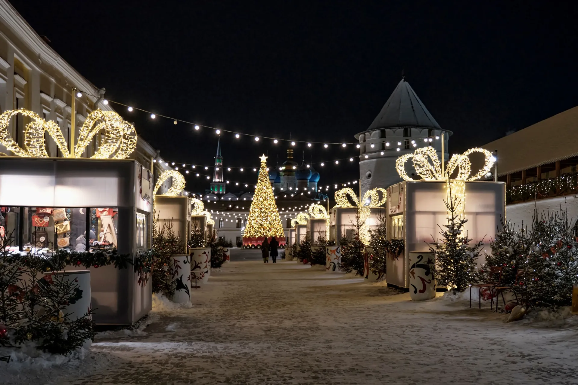 Новогодняя ярмарка в Казанском Кремле 